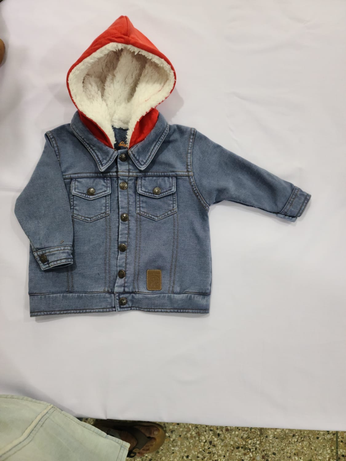 Denim look on knitted fabric